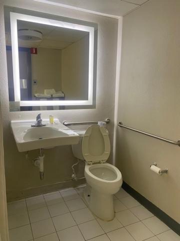 Days Inn By Wyndham Scranton Pa Dickson City Екстер'єр фото